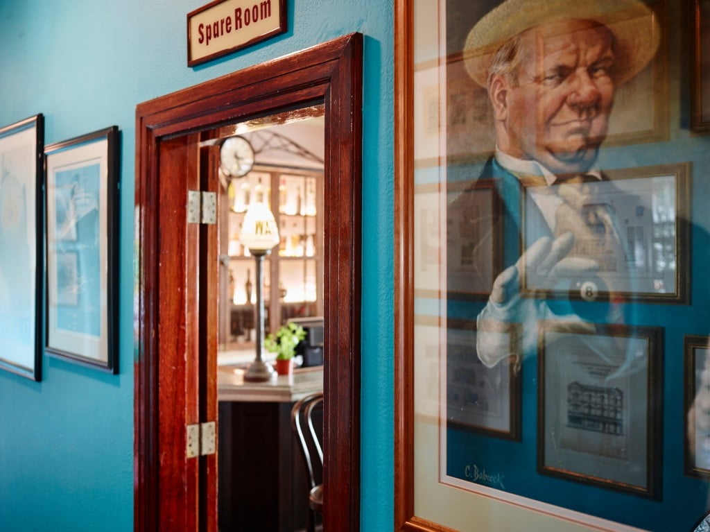 the oaks bar 1930s revamp