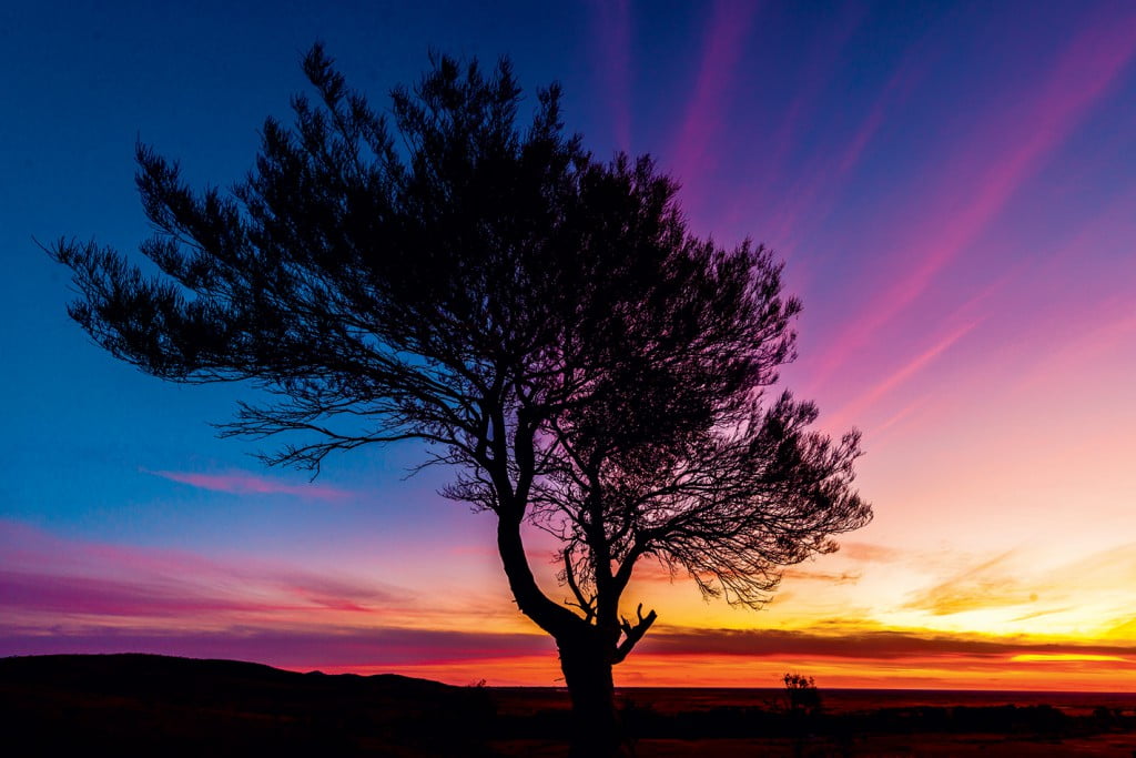 sunset-over-the-mundi-mundi-plains