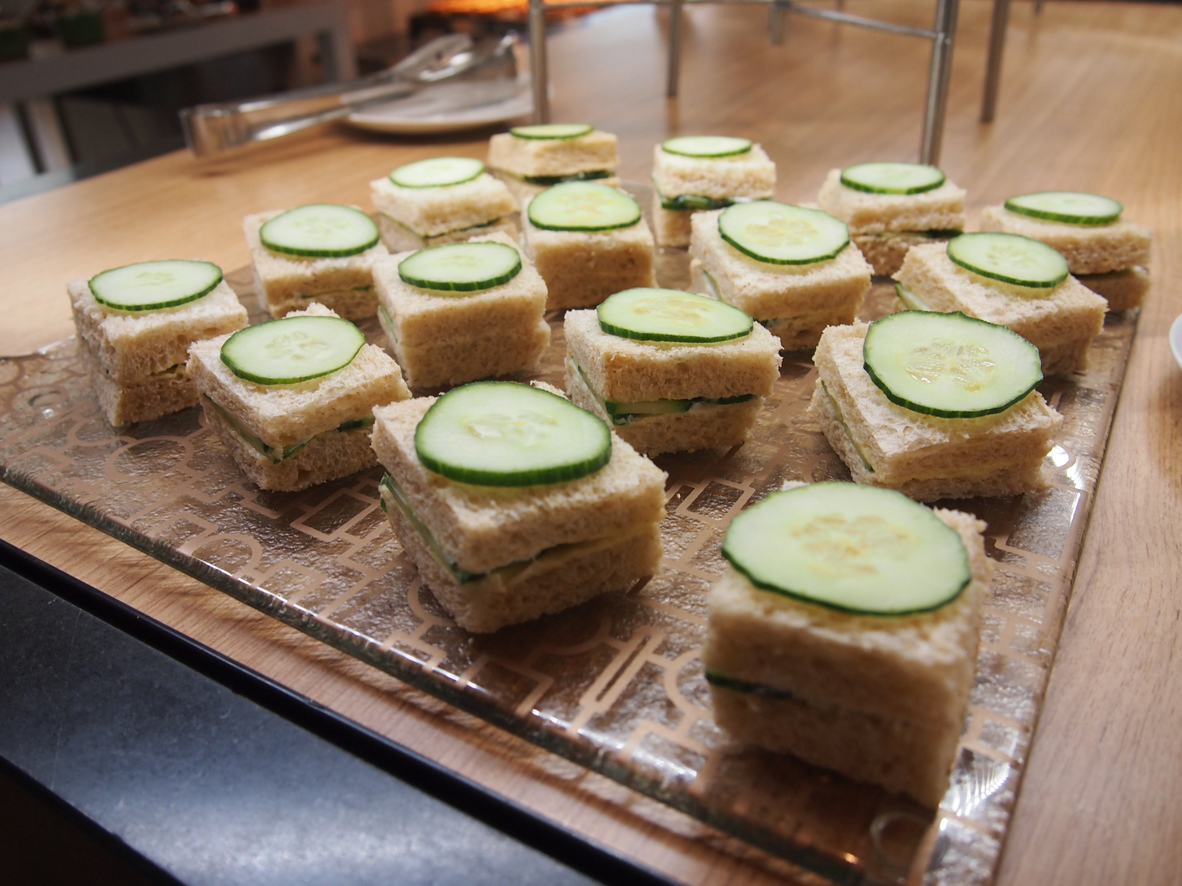 sheraton-melbourne-hotel-afternoon-tea-cucumber-sandwiches