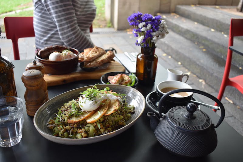 Social Brew breakfast