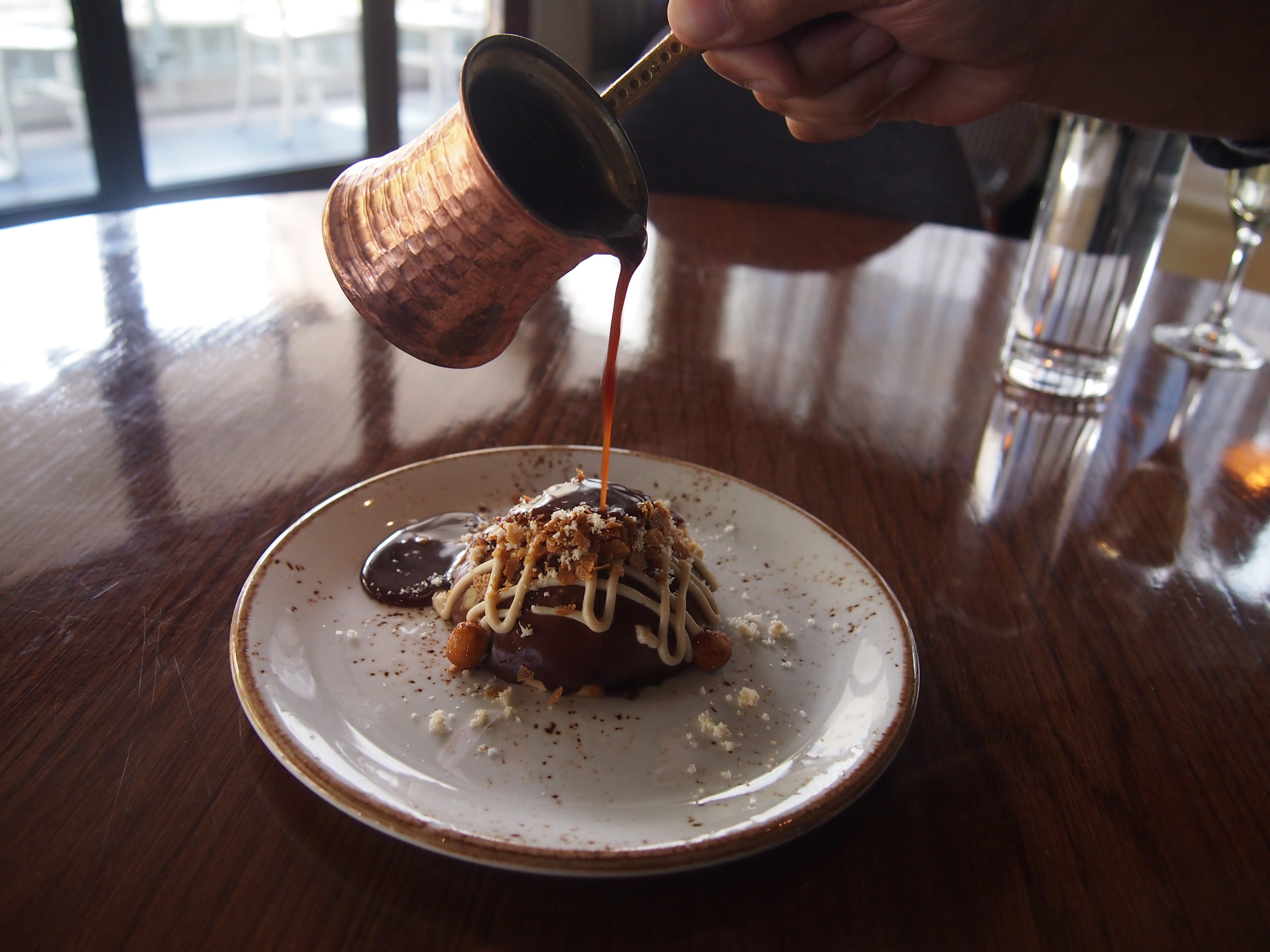 dutchess-hazelnut-mousse-nutella-butterscotch-pouring