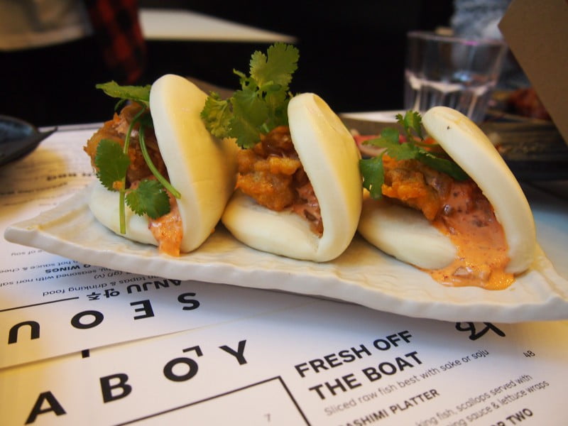 seoulja boy restaurant kimchi chicken bao