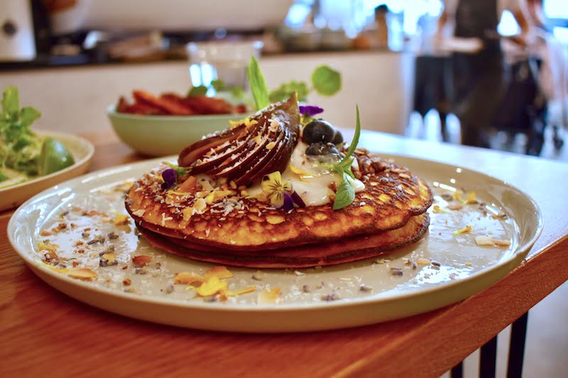 Warren & Holt hot cakes