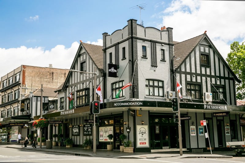Tudor_Exterior_Lightbox_Black
