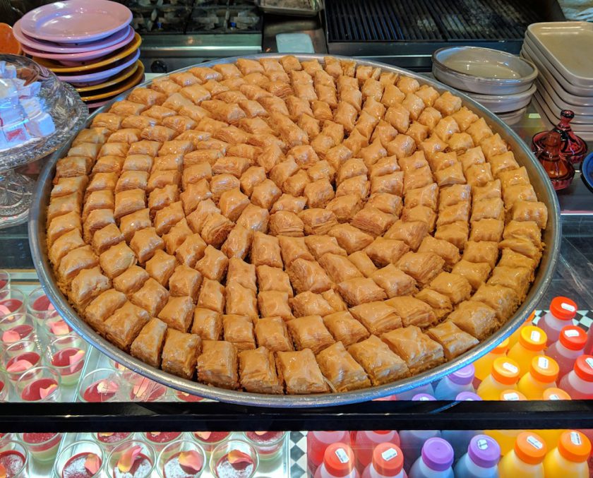 mama rumaan baklava