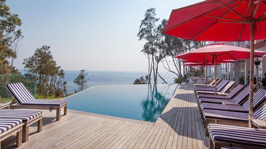 Dreamy Places To Stay This Summer With Infinity Pools