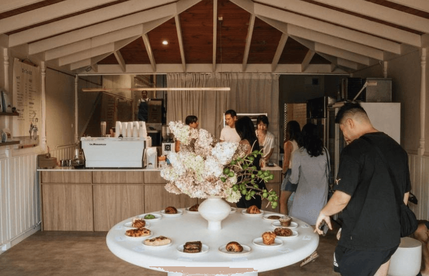 Circle crossiant table at Pantry Story