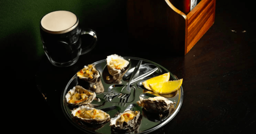 The Hook Oyster Plate Selection