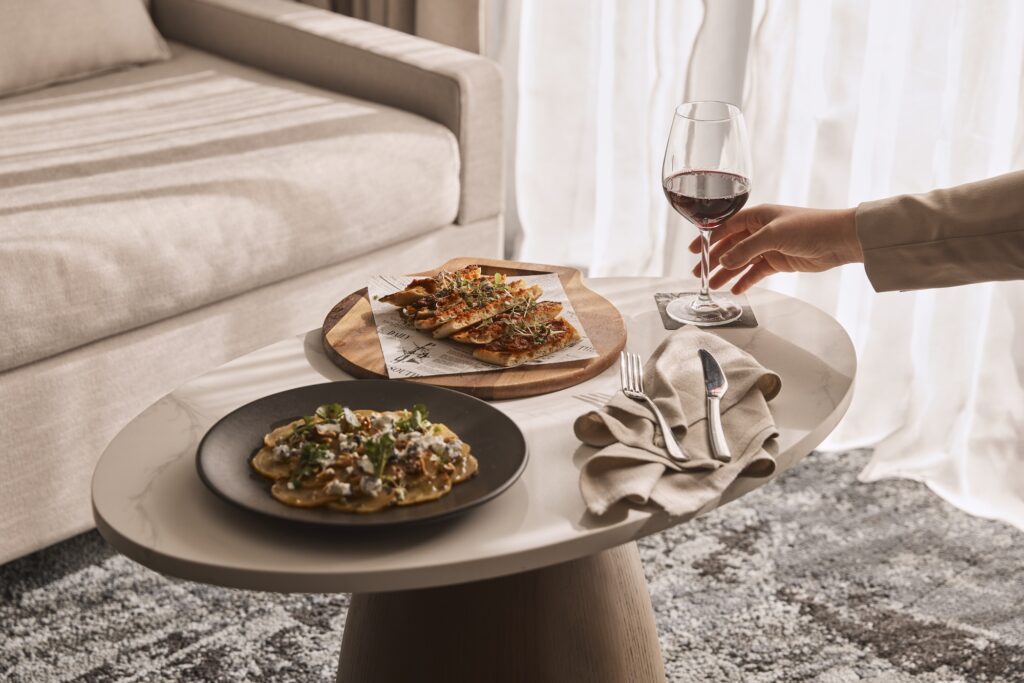 Rydges North Sydney, Wattle Bar